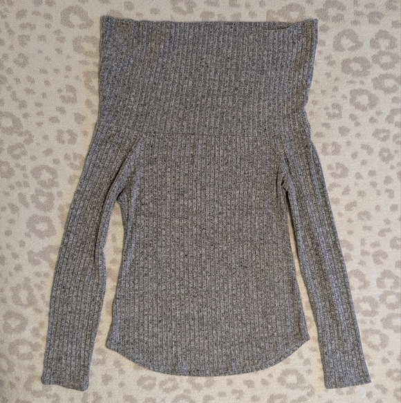 Soft Stretchy Grey Charcoal Off-Shoulder Top Thin Sweater Small Medium - Picture 7 of 7